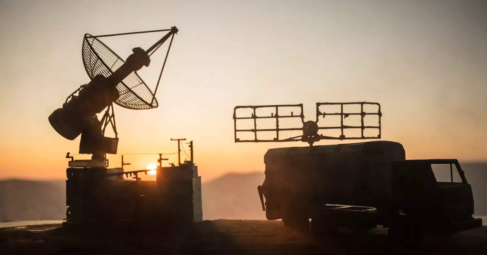 Field communication and power supply units in military applications ...